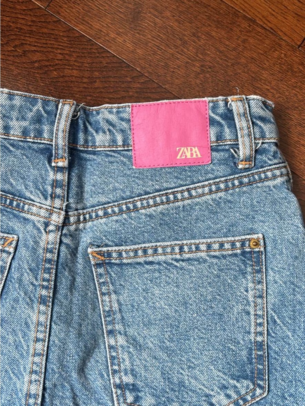 ZARA High Waist Light Blue Women's Jean shorts with Pink Logo Patch